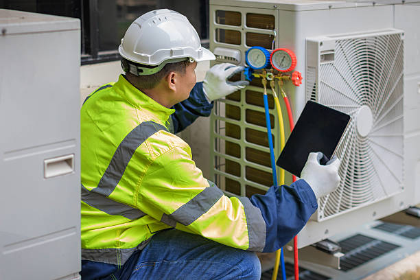 Professional Ac Installation technician working in Newark, TX
